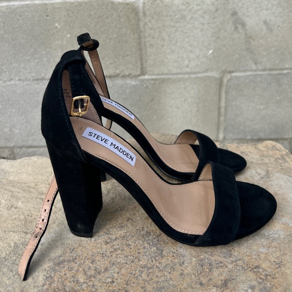 Steve Madden black heeled sandals 
Size 7 - Picture 4 of 4